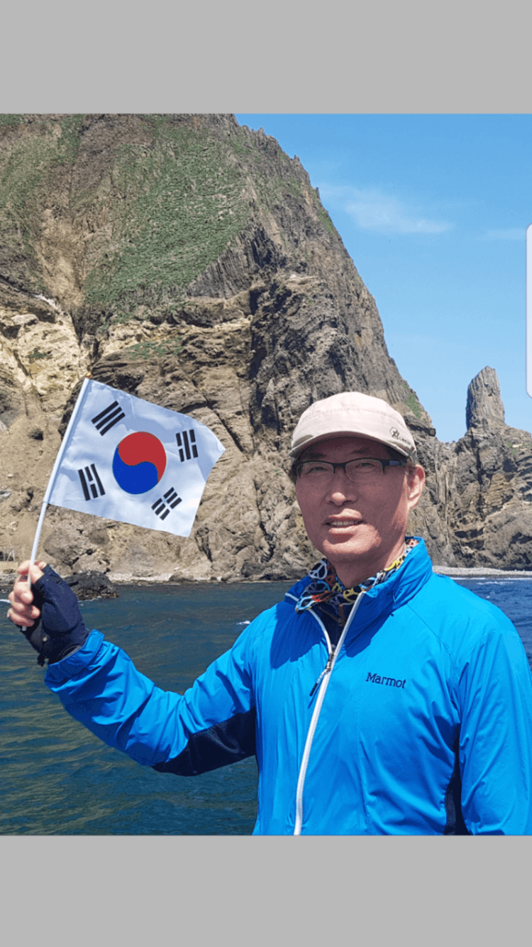 李东明 Thumbnail Image