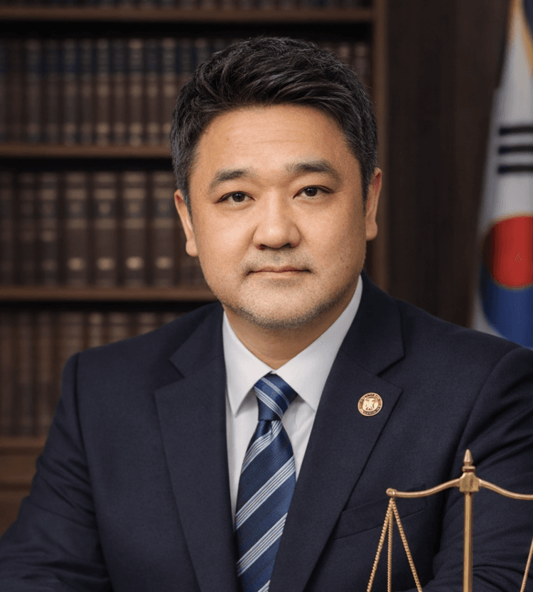 崔承浩 Thumbnail Image